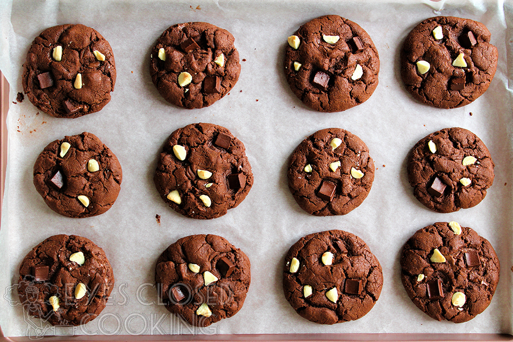 Nutella Stuffed Chocolate Cookies Recipe - Eyes Closed Cooking